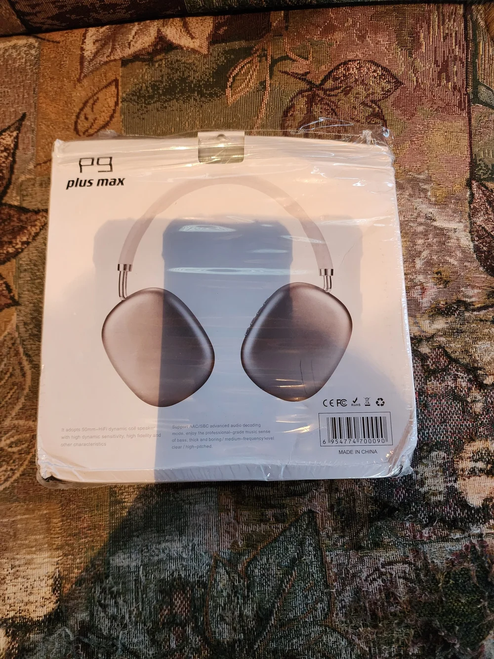 P9 Plus Max Wireless Headphones in White/Black